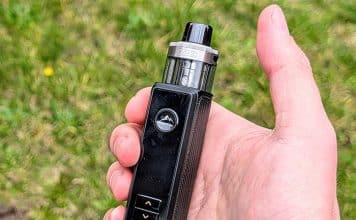 voopoo drag s3 in hand